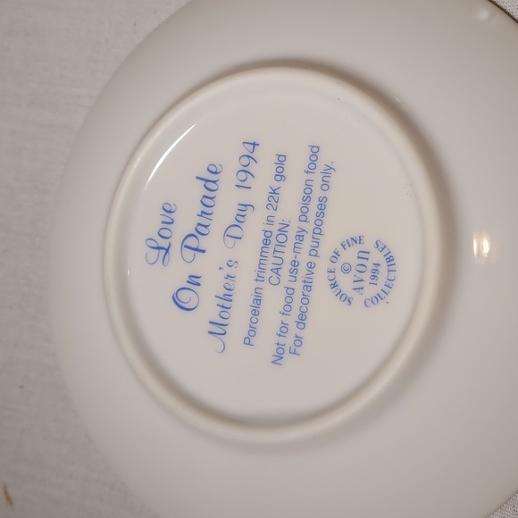 Vintage 1994 Avon Mother's Day Plate in Original Box - Picture 4 of 6